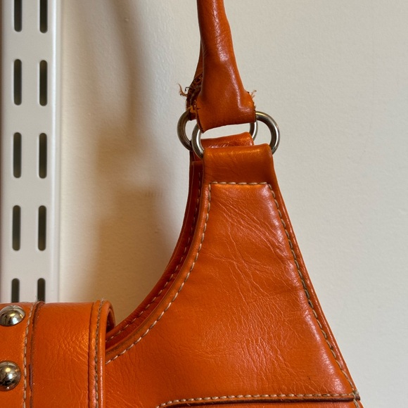 Bold Orange Purse with Silver Ring Detail – Spacious & Stylish - Picture 3 of 9